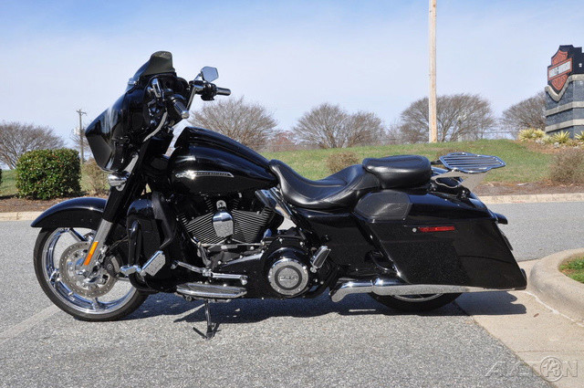 CVO® Street Glide®