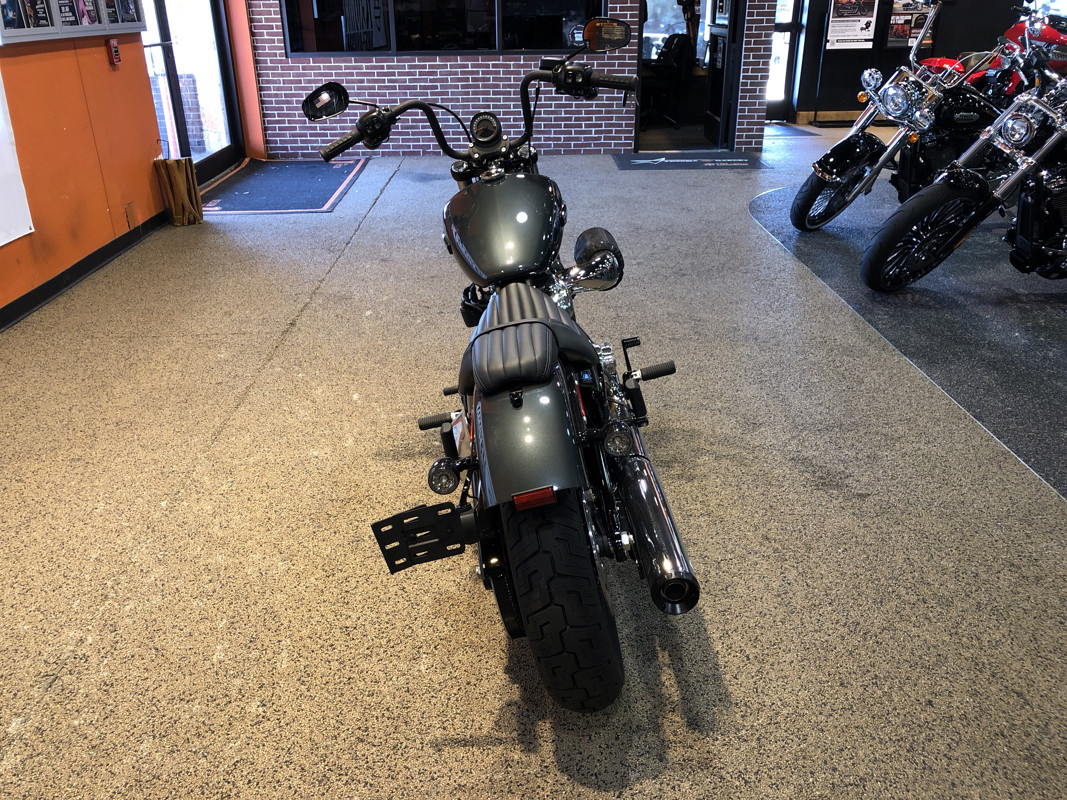 Street Bob®