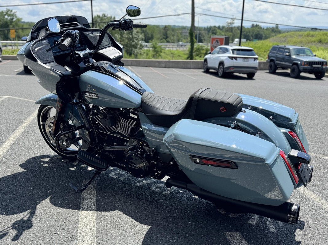 Road Glide®