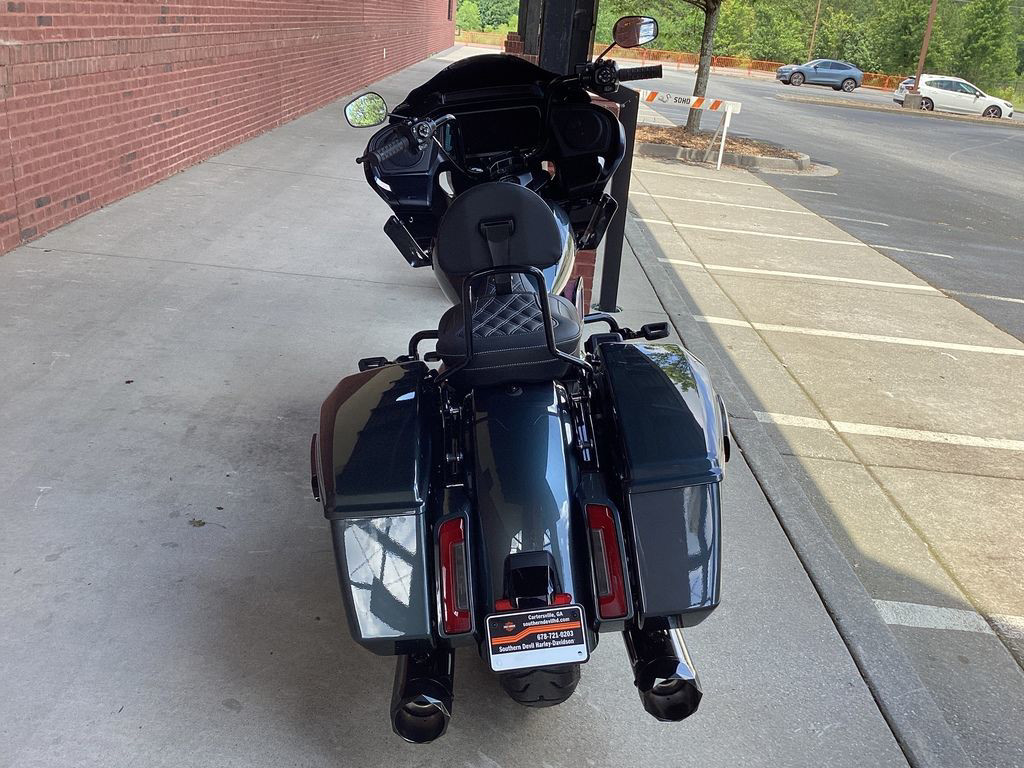Road Glide®