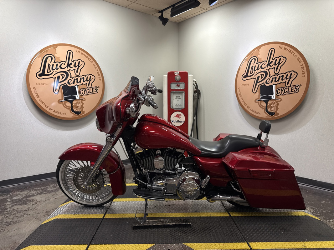 Street Glide®