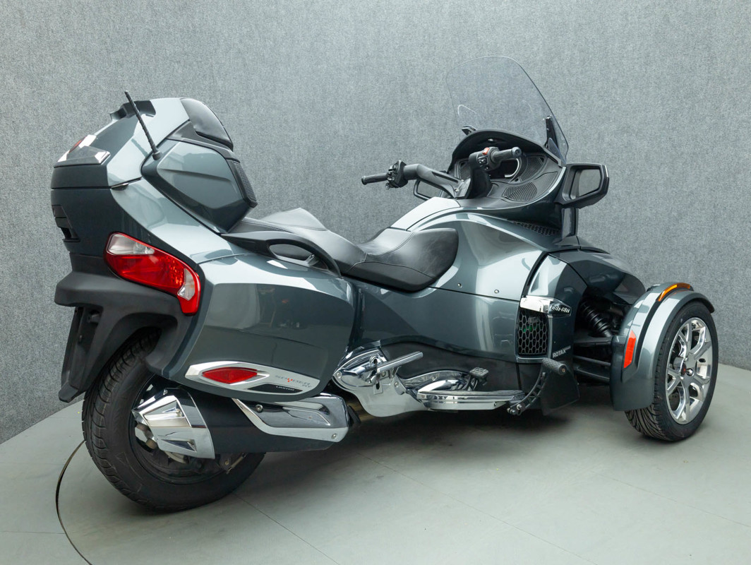 Spyder RT Limited Chrome