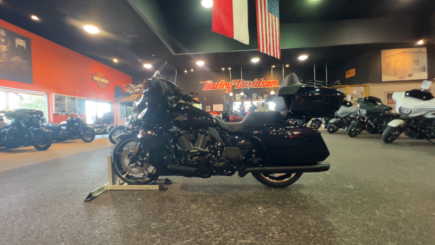 Street Glide® Ultra