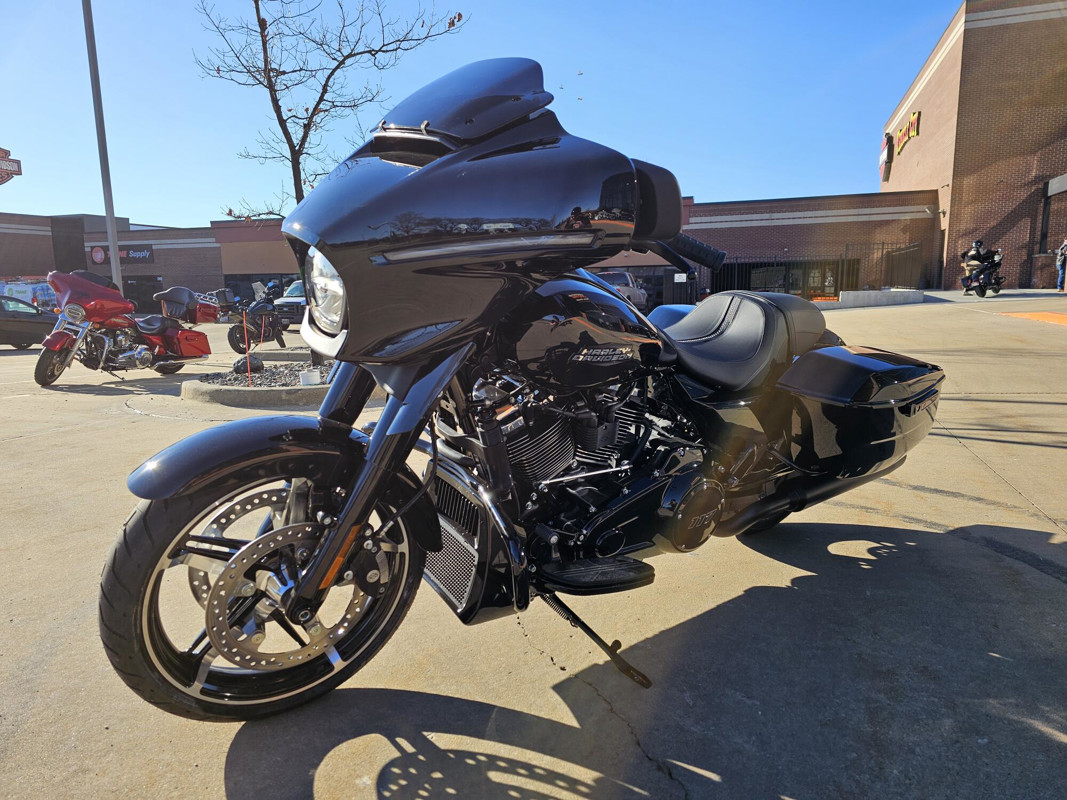 Street Glide®