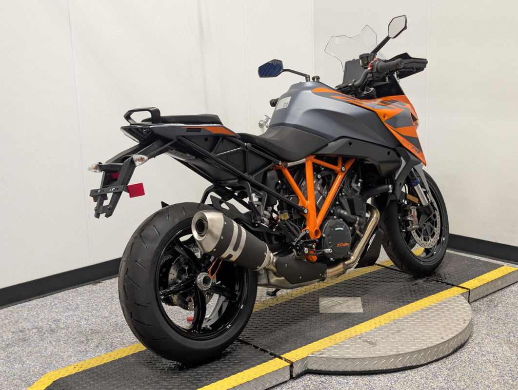 1290 Super Duke GT