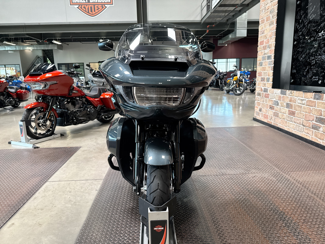 Road Glide®