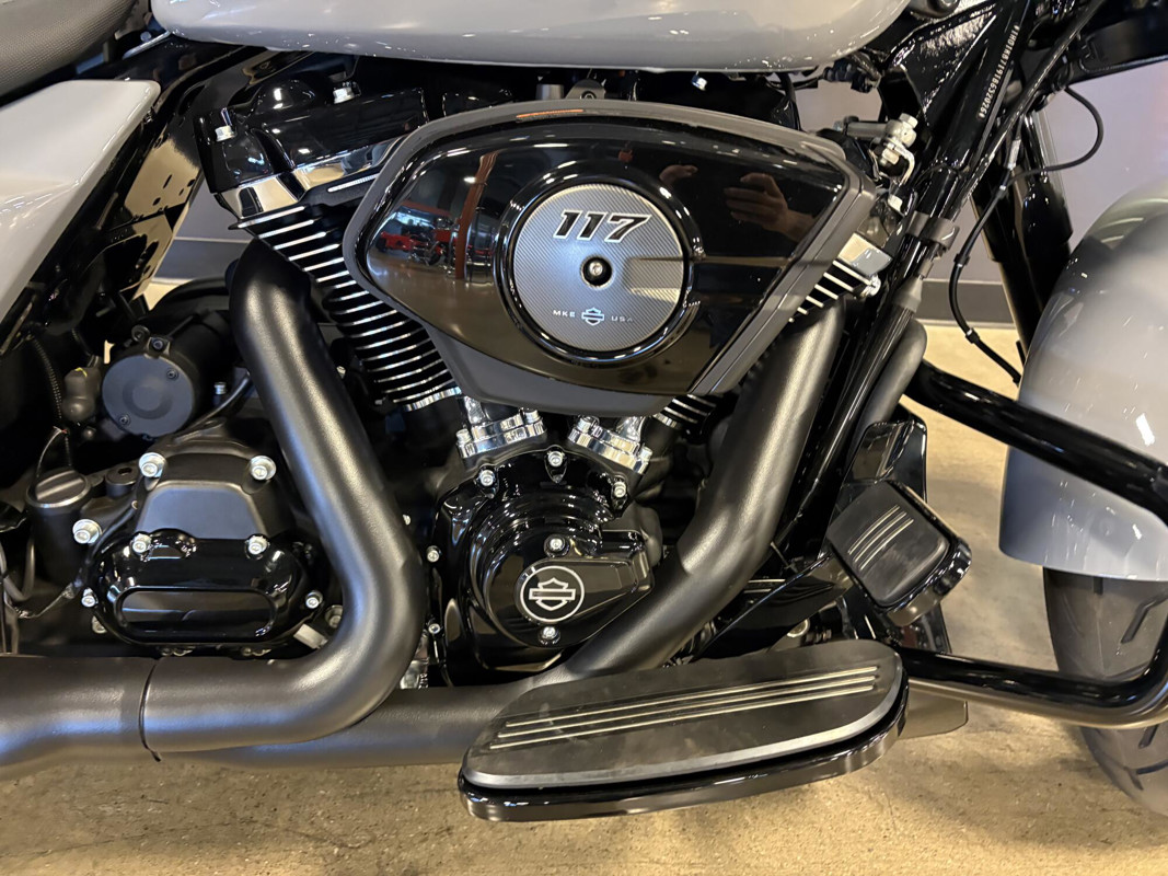 Street Glide®