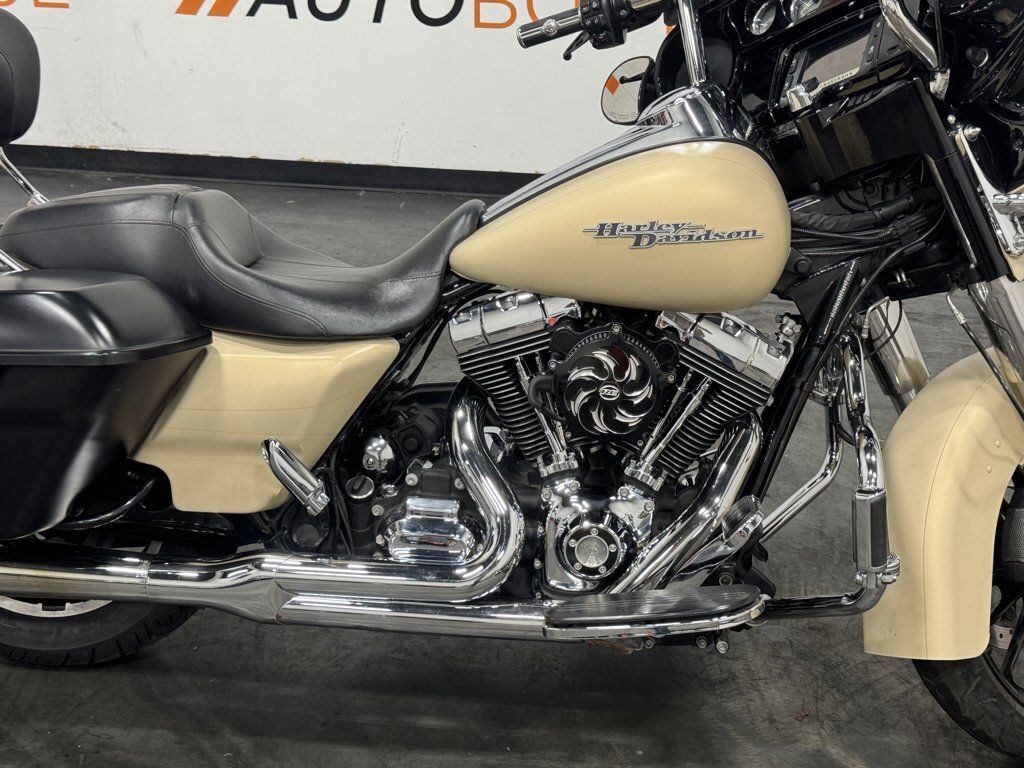 Street Glide®