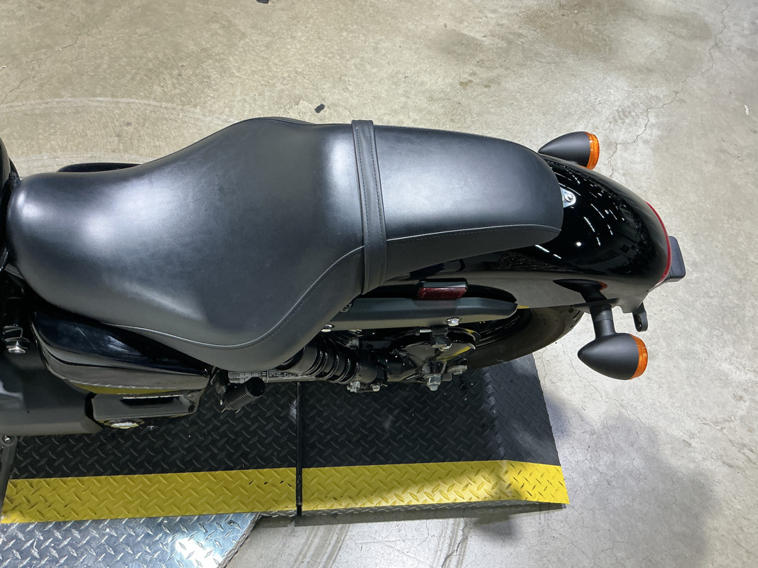 Shadow® 750 Phantom®