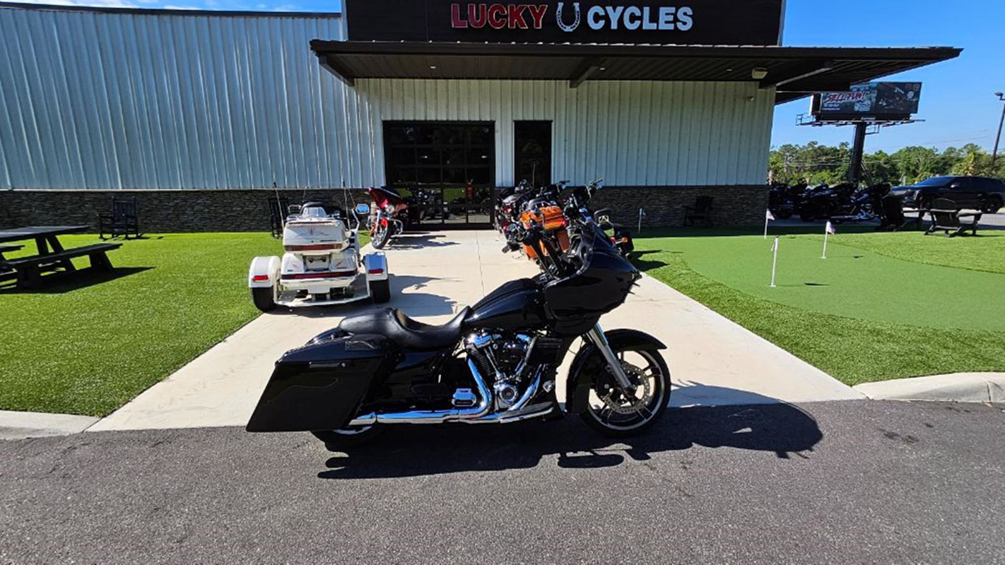 Road Glide®