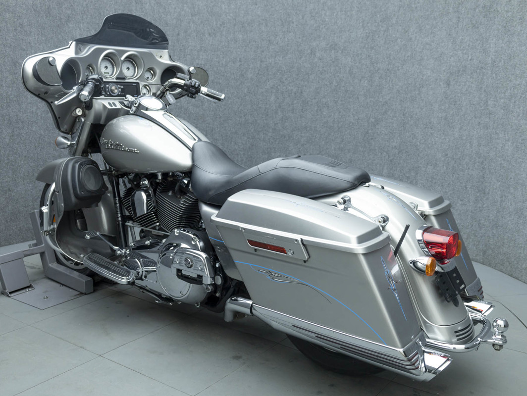 Street Glide®