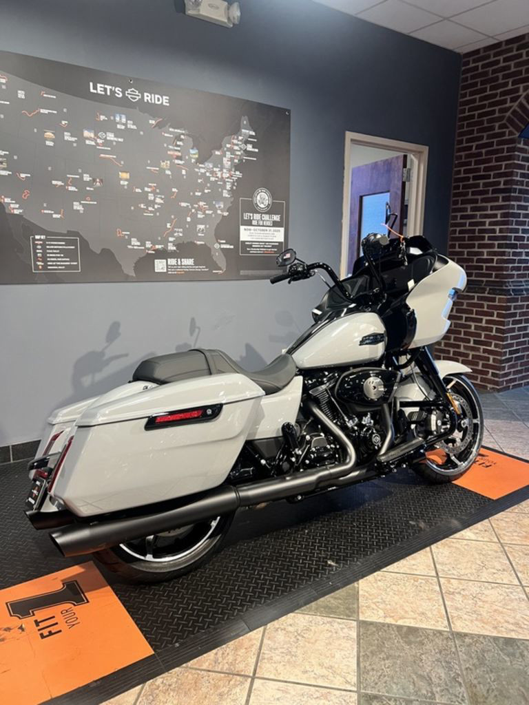Road Glide®