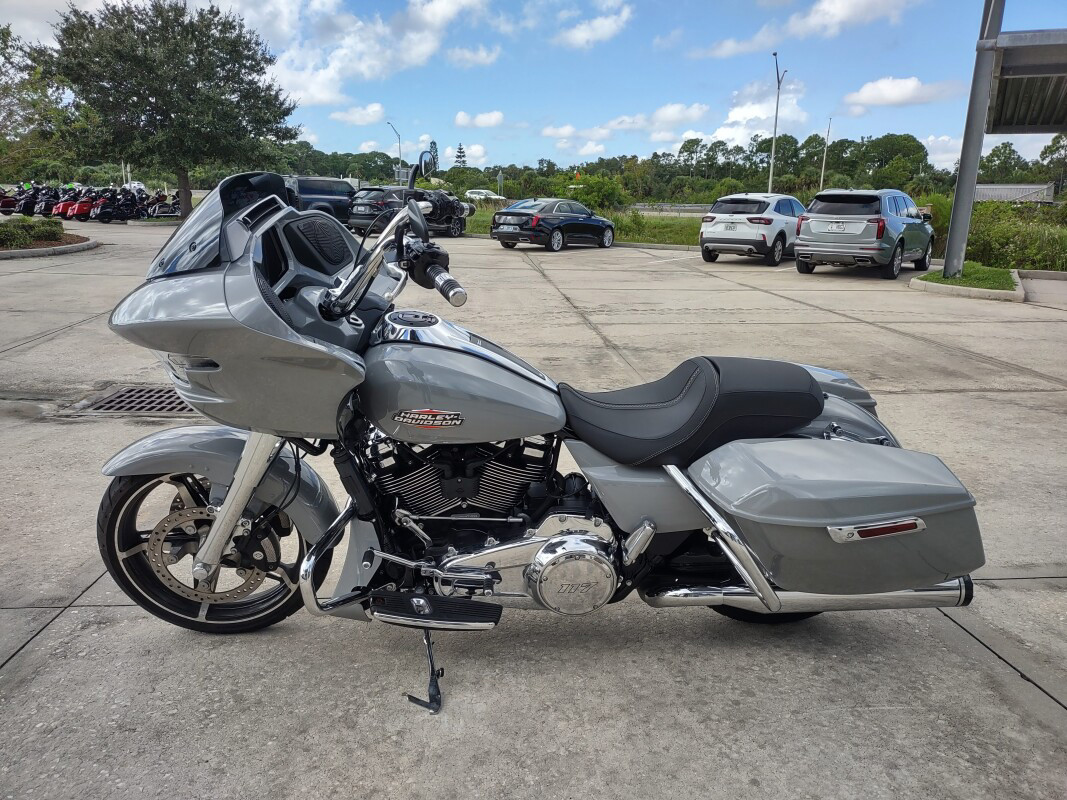Road Glide®
