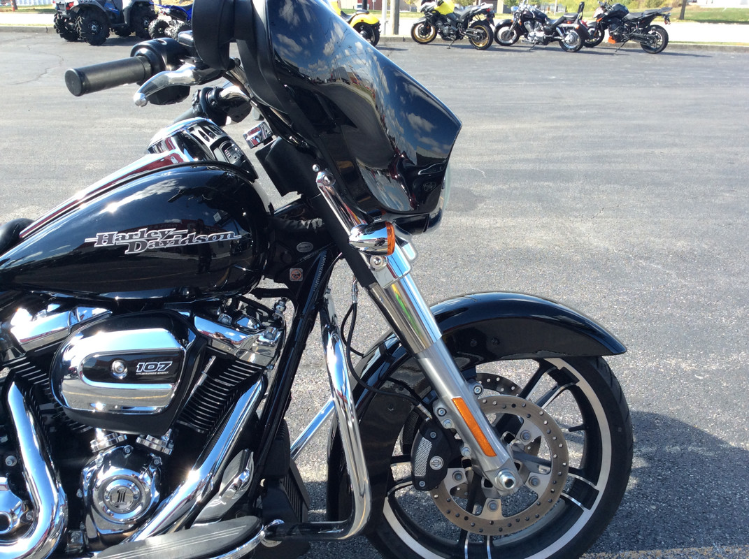 Street Glide®