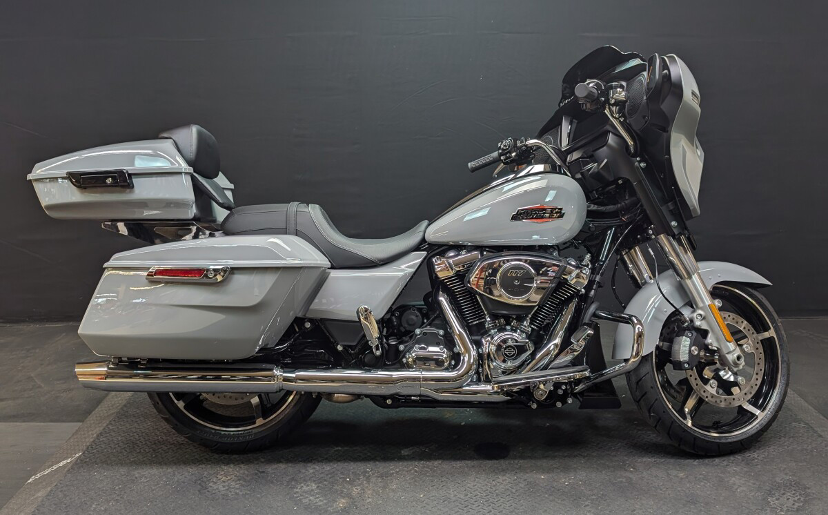 Street Glide®