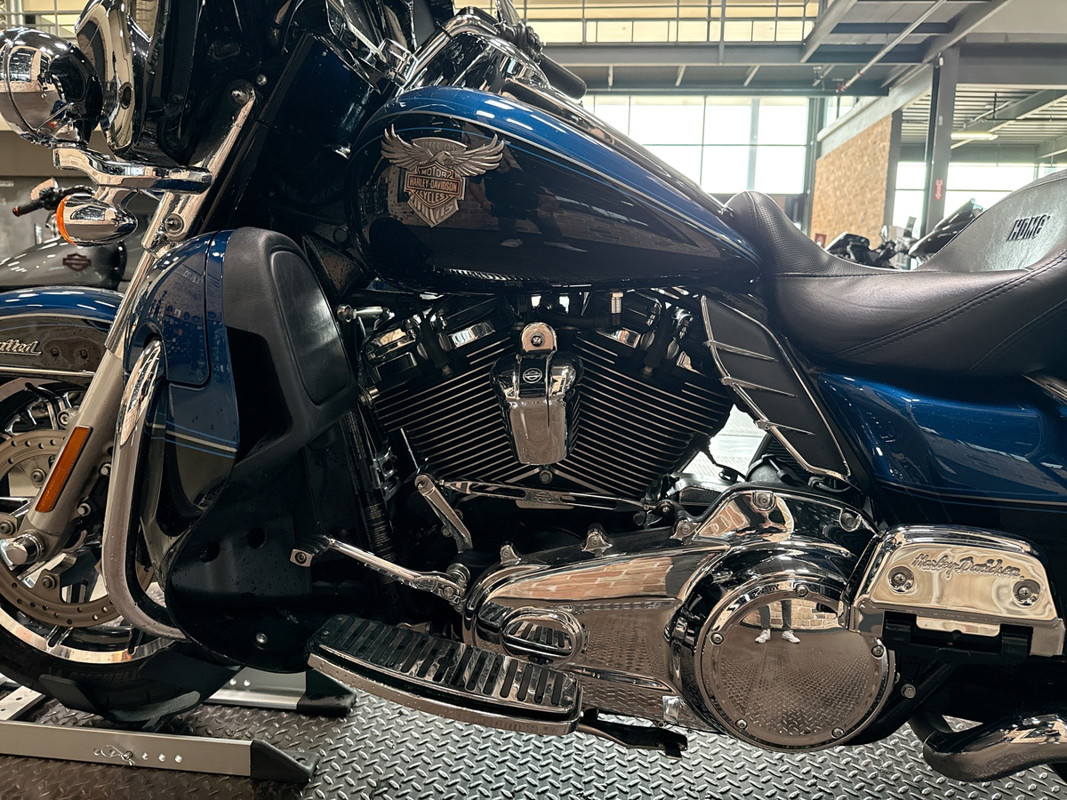 Electra Glide® Ultra® Limited 115th Anniversary