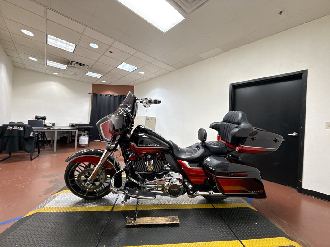 CVO® Street Glide®