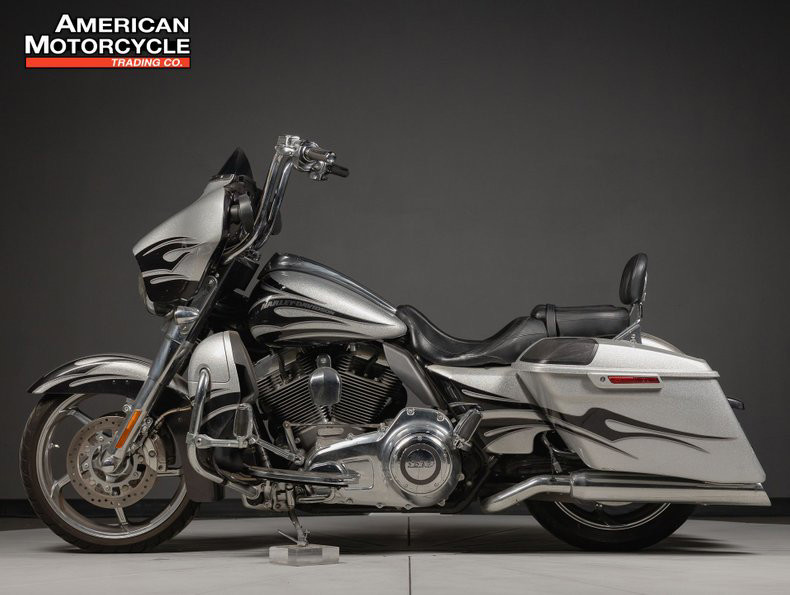 CVO® Street Glide®