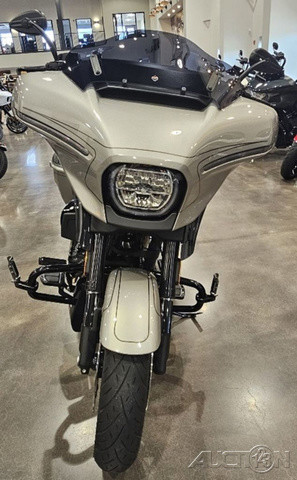 CVO® Street Glide®