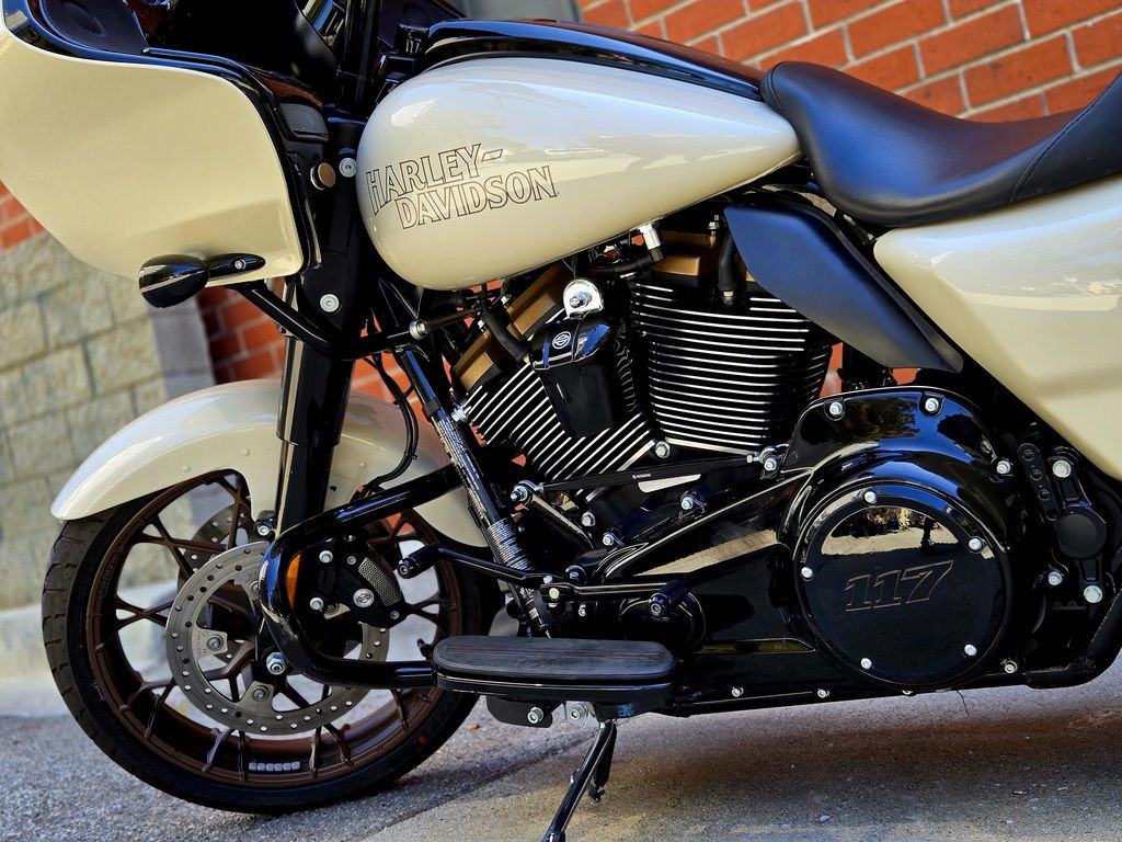 Road Glide® ST