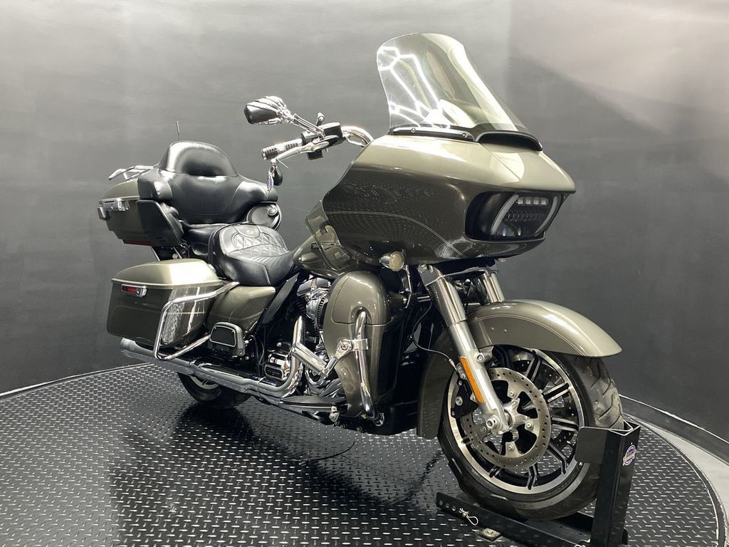 Road Glide® Ultra