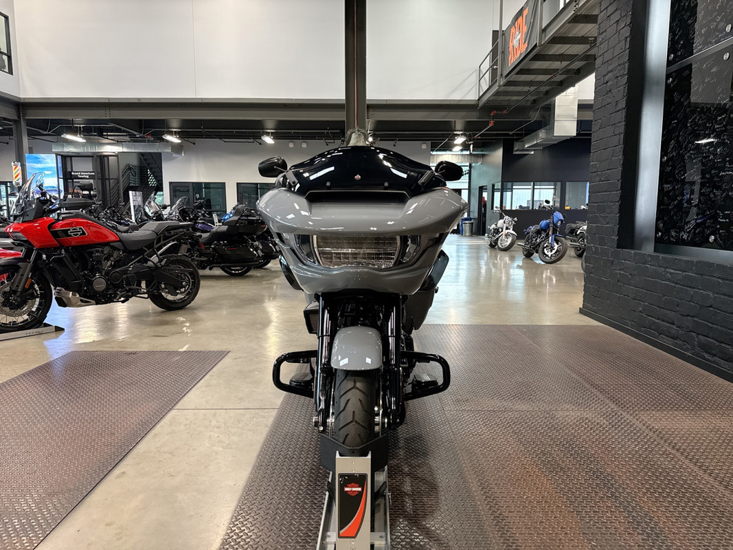 Road Glide®