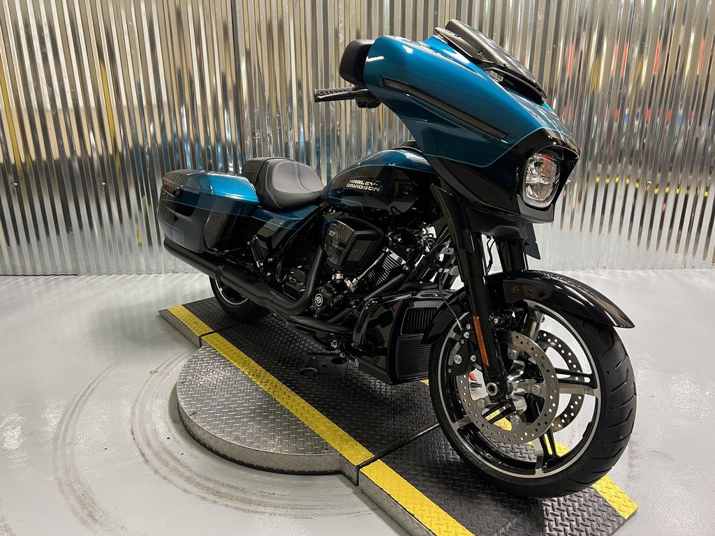 Street Glide®