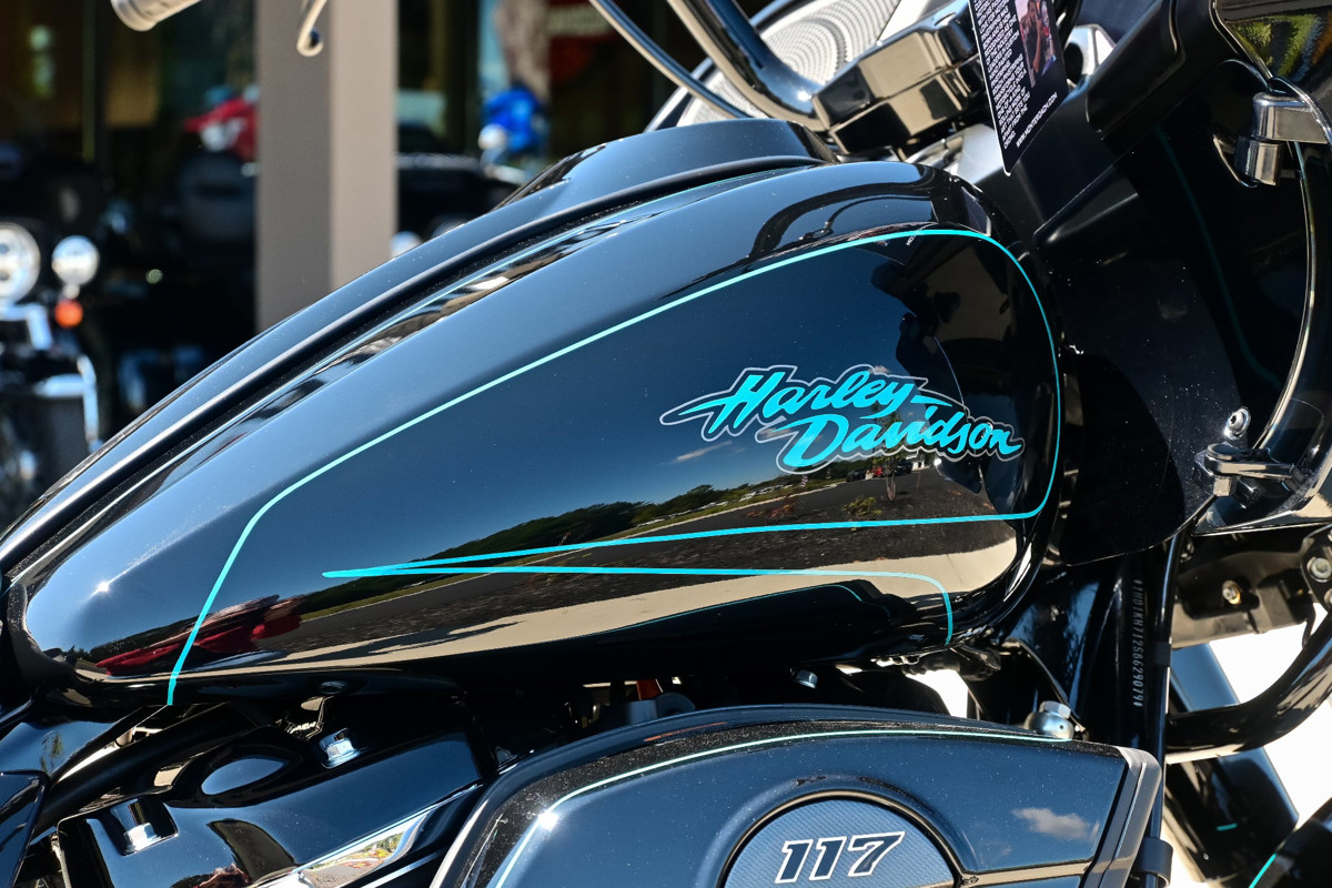 Road Glide®