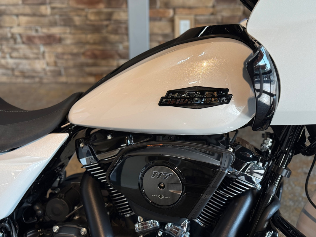 Road Glide®