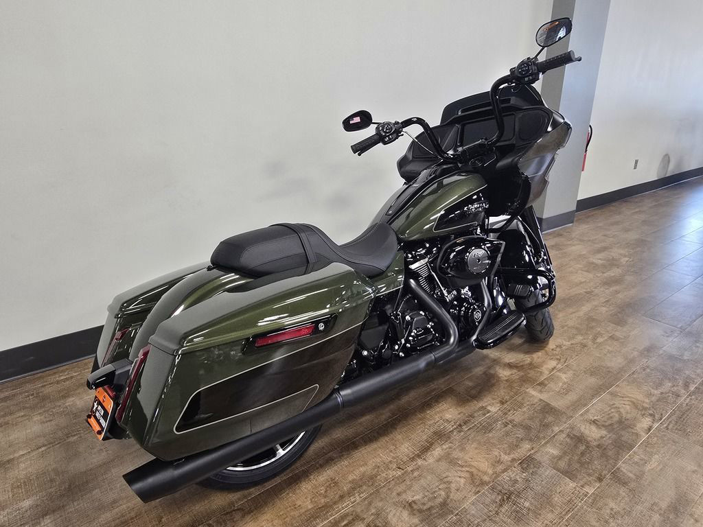 Road Glide®