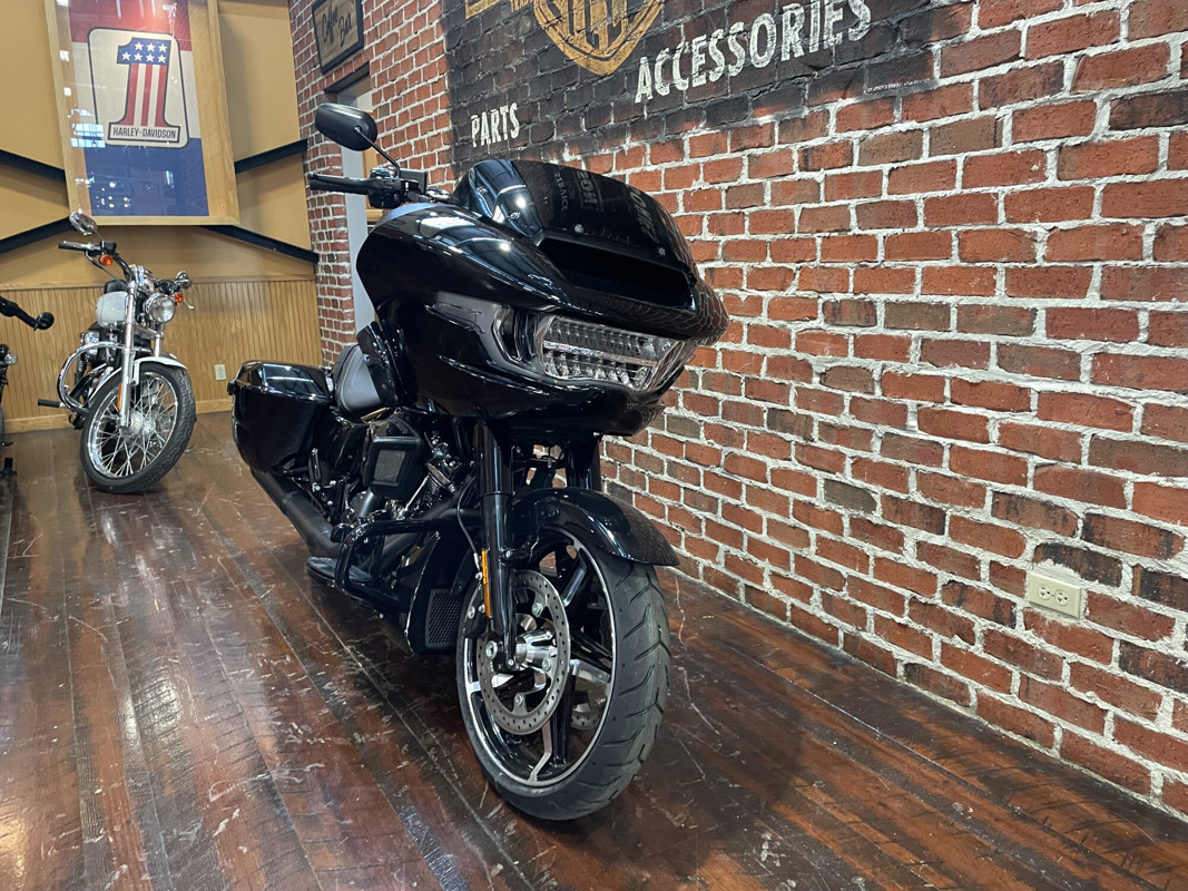 Road Glide®