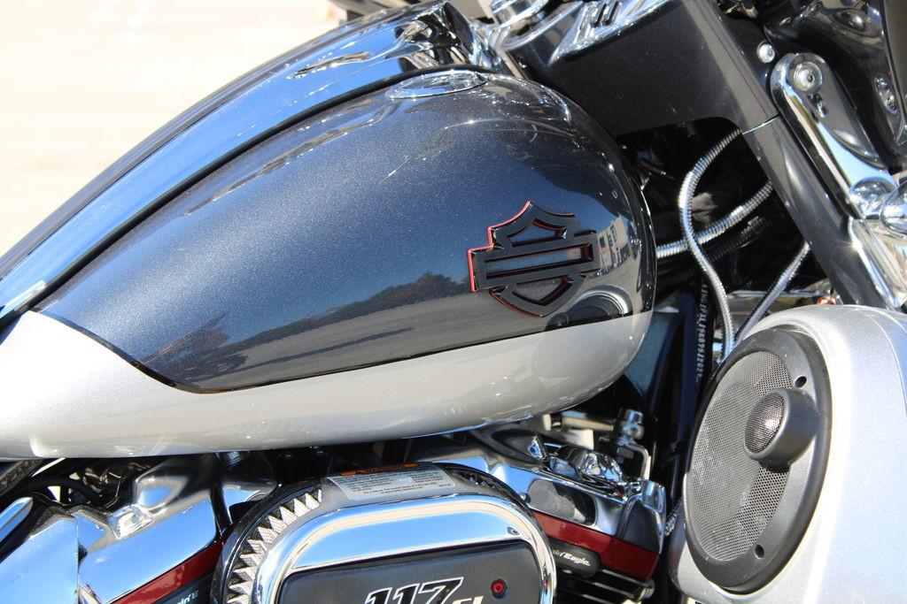 CVO® Street Glide®