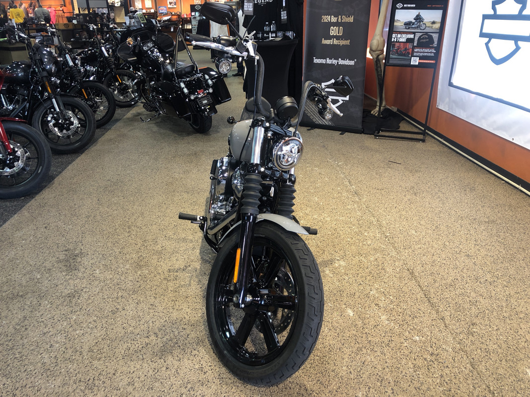 Street Bob®