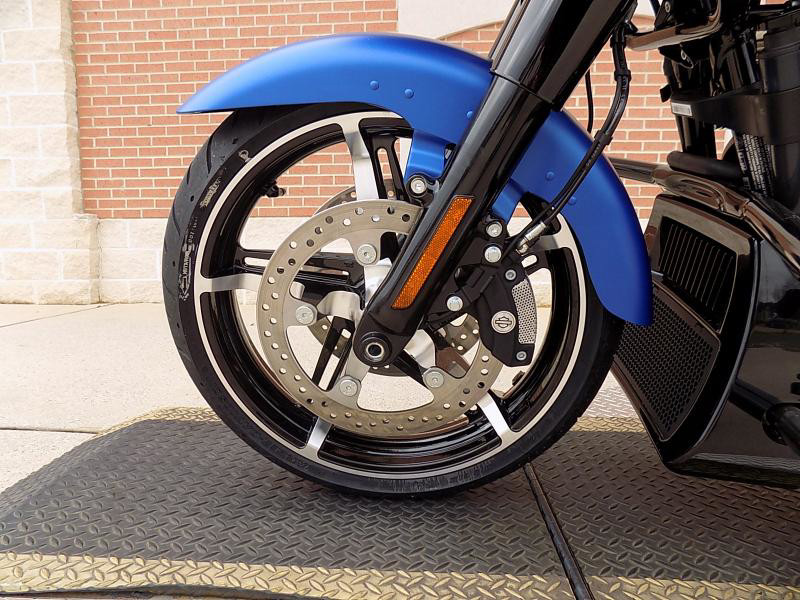 Road Glide®