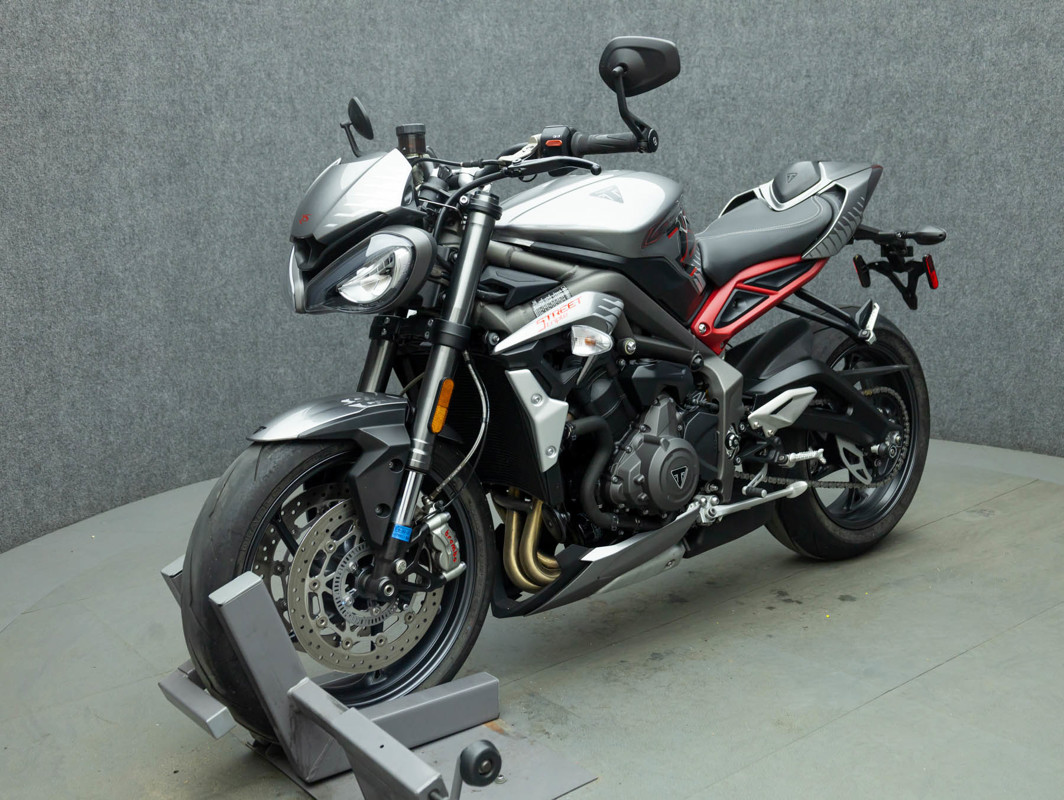 Street Triple RS