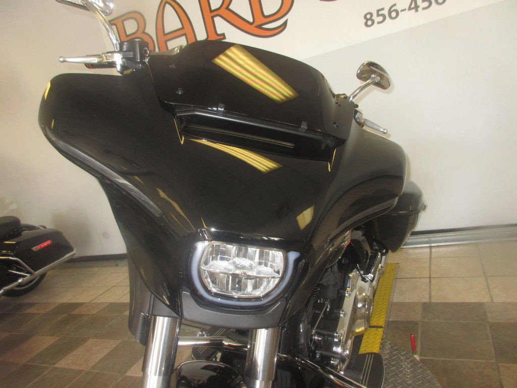 Street Glide®