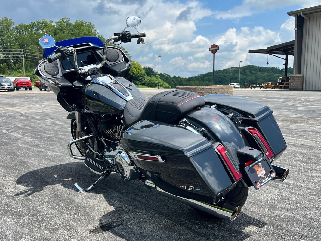 Road Glide®