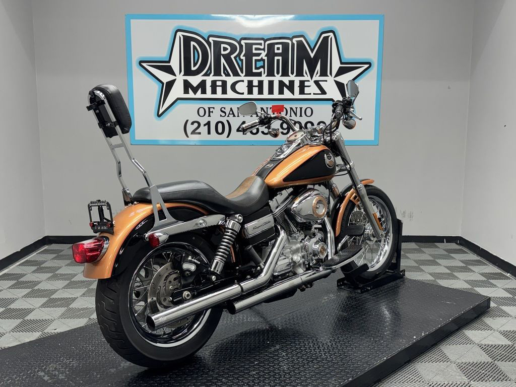 Dyna® Super Glide® Custom Anniversary