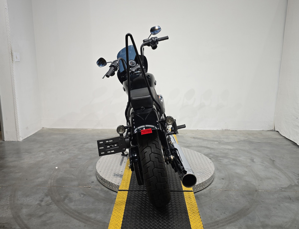 Street Bob®