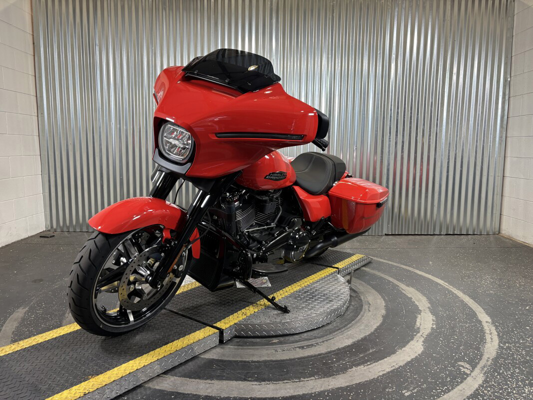 Street Glide®