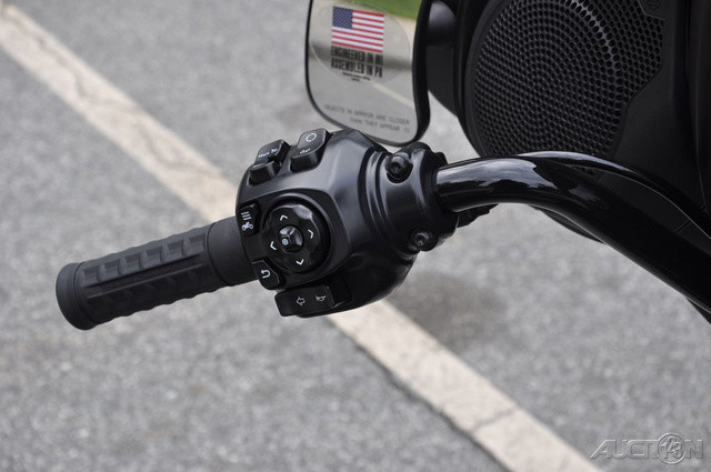 Street Glide®