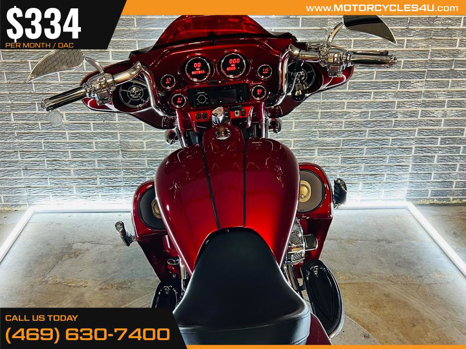 Street Glide®
