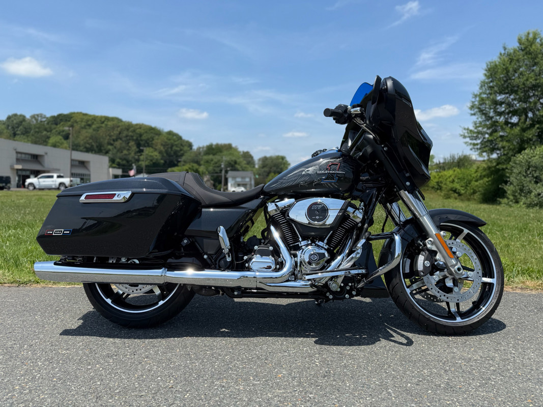 Street Glide®
