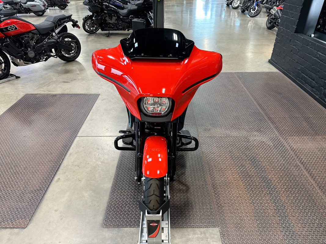 Street Glide®