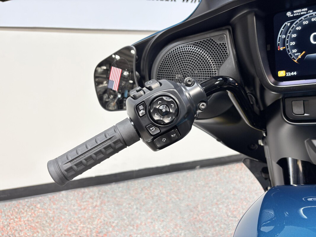 Street Glide®