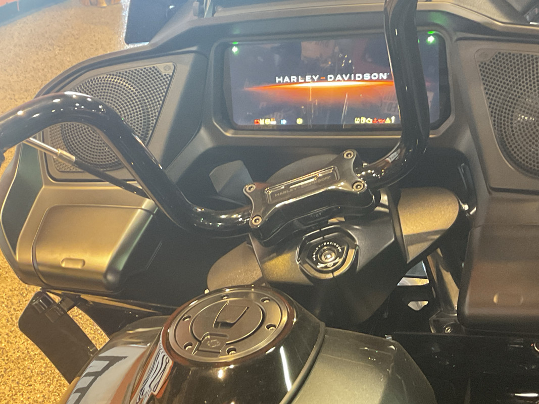 Road Glide®