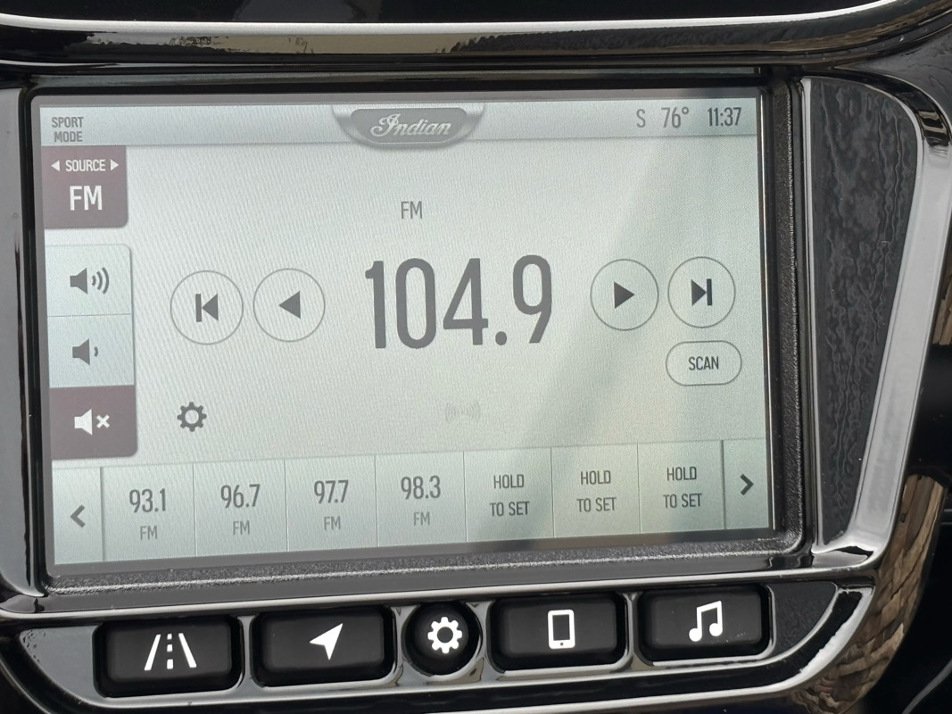 Pursuit Dark Horse 112