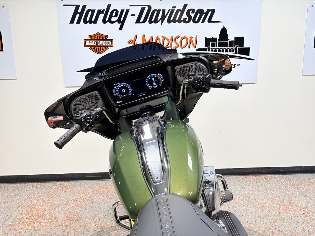Street Glide®