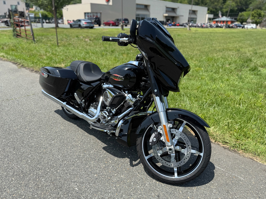 Street Glide®