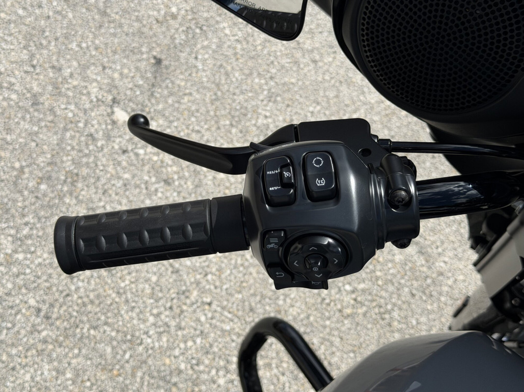 Street Glide®